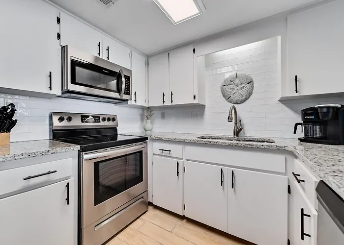 Island Sunrise Unit 561