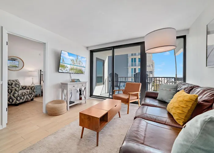 Island Sunrise Unit 561
